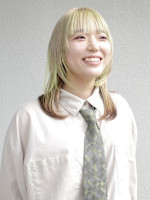牧野蒼(マキノアオイ)