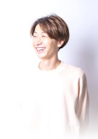 クガ 縮毛矯正(クガ シュクモウキョウセイ)