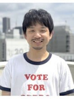 岡　魁(オカ　スグル)