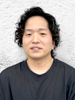 山田(ヤマダ)