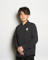 TAKAHASHI HAYATA　(タカハシ ハヤタ)