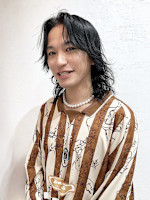 手代木 遼(テシロギ リョウ)