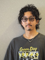 角鹿　裕俊(ツノカ　ヒロトシ)