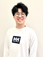 小住 僚也(コズミ トモヤ)