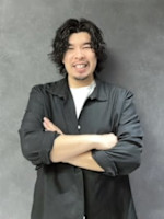 潮田 健也(シオタ ケンヤ)