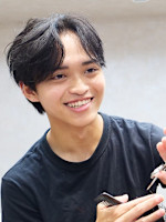 岩原 輝(イワハラ ヒカル)