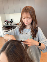 菅原　舞花　髪質改善師(スガワラ　マイカ　カミシツカイゼンシ)