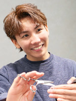 両角 叡真(モロズミ エイシ)