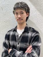 手塚 凌(テヅカ リョウ)