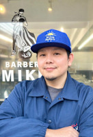 BARBER WAKI(バーバーワキ)