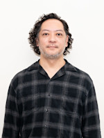 春間 慶康(ハルマ ヨシヤス)