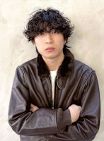 鈴木 航輔(スズキ コウスケ)