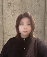 Yoshida (ヨシダ )