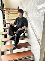 萬家 隆之介(ヨロズヤ リュウノスケ)