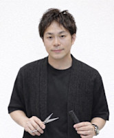 岡　易史(オカ　ヤスシ)