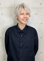 岩崎　暉(イワザキ　ヒカル)