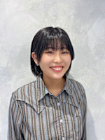 尾崎 晴香(オザキ ハルカ)