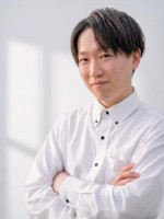 土尾快斗　青山表参道(ツチオカイト)