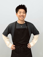 小松 哲成(コマツ テッセイ)