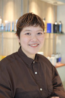 山下 奈津子(ヤマシタ ナツコ)