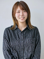 山﨑　麻衣(ヤマザキ　マイ)