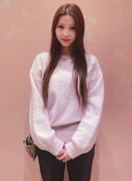 石田　智菜(イシダ　トモナ)