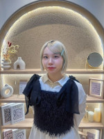 Nanaha (ナナハ )