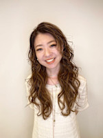 安達 静香(アダチ シズカ)