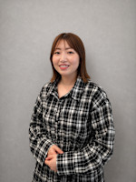 中尾真菜(ナカオマナ)