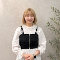 笑美里(エミリ)