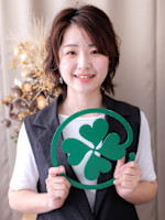 手塚 綾子(テヅカ アヤコ)