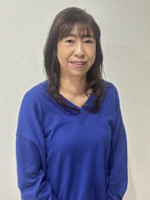 小野澤 晃子(オノザワ アキコ)