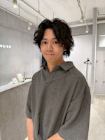 纐纈隆介(コウケツリュウスケ)
