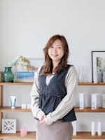 山田(ヤマダ)