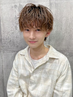 鈴木 嵩人(スズキ タカト)