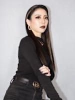 MIKAKO YOKOYAMA(ミカコ ヨコヤマ)