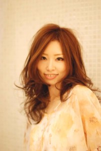 ナチュラルリラックスカール - AUGUST hair nail掲載