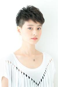 モードでも優しい感じにしたい方に『クールショート』 - PARADISO掲載