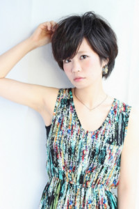黒髪でも◎大人かわいい耳かけショート☆ - TOTAL BEAUTY STELLA掲載