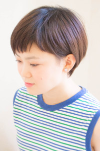 ☆耳かけナチュラルタイトショート　ｖｓ