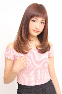 重めに仕上げるクラシックカール - hair once掲載