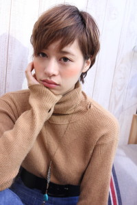 女性らしさを残した柔らかい雰囲気のあるショート　小山　佳彦 - Neolive aim 横浜店掲載