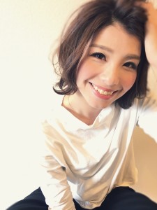 グレージュカラーのレイヤーボブ - JILL Hair Design NAMBA掲載