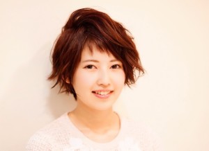 毛先のハネが可愛いアシメショート - TONI＆GUY NAGOYA掲載