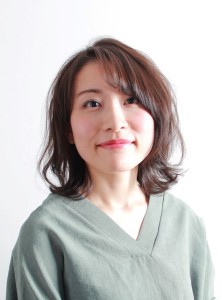くびれ外はねでふんわりと大人ボブもフェミニンで可愛くなれる。 - Hair&Make OPSIS掲載