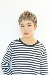 プラチナアッシュショート - BLOCK hairmake掲載