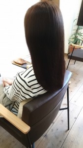 髪の毛を収斂して美髪ストレートに☆ポリフェノールで髪質改善し - nest掲載