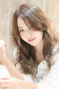 デザインカラーハイライト×オン眉マッシュウルフで春を先取り♪ - Piece hair&esthe 吉祥寺掲載