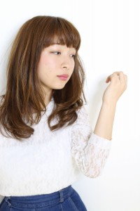 動きのあるミディアムスタイル - albasanz掲載