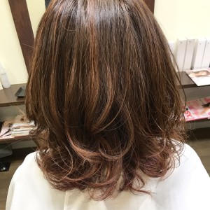 グラデーションカラー＋ホイルワーク＋カット　ピンク系Wカラー - polish.custom-hair掲載